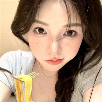 鱼跃在花见